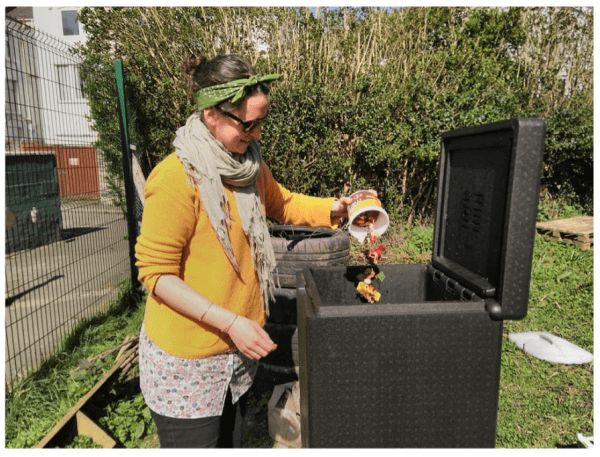 hotbin Using a hotbin composter