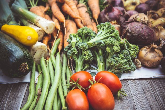 Photo of assorted vegetables by Markus Spiske via Unsplash